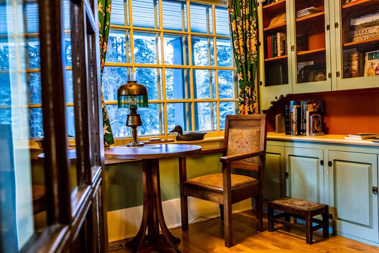 Bed and Breakfast The Craftsman House Bragg Creek Exterior foto