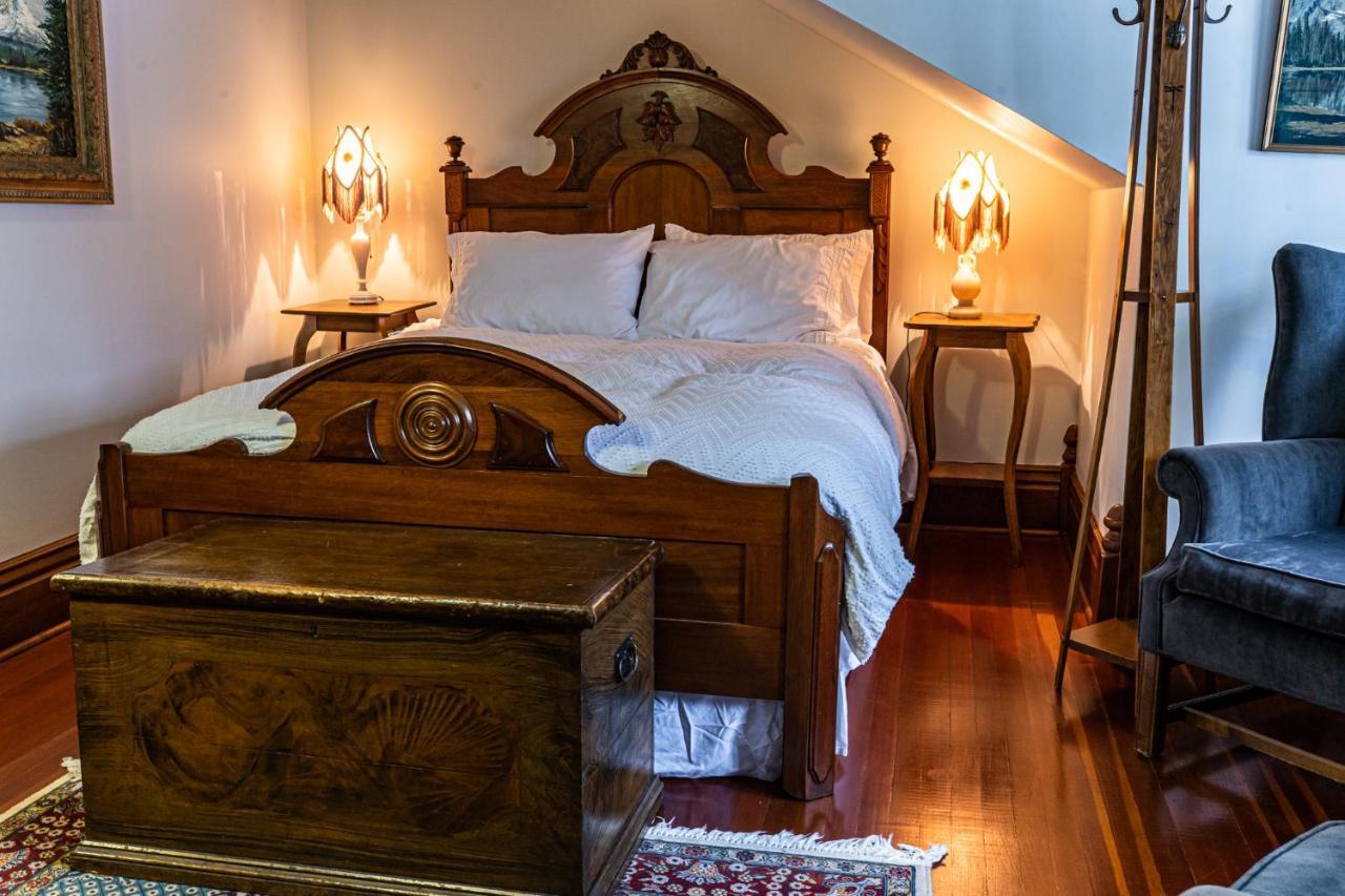 Bed and Breakfast The Craftsman House Bragg Creek Exterior foto